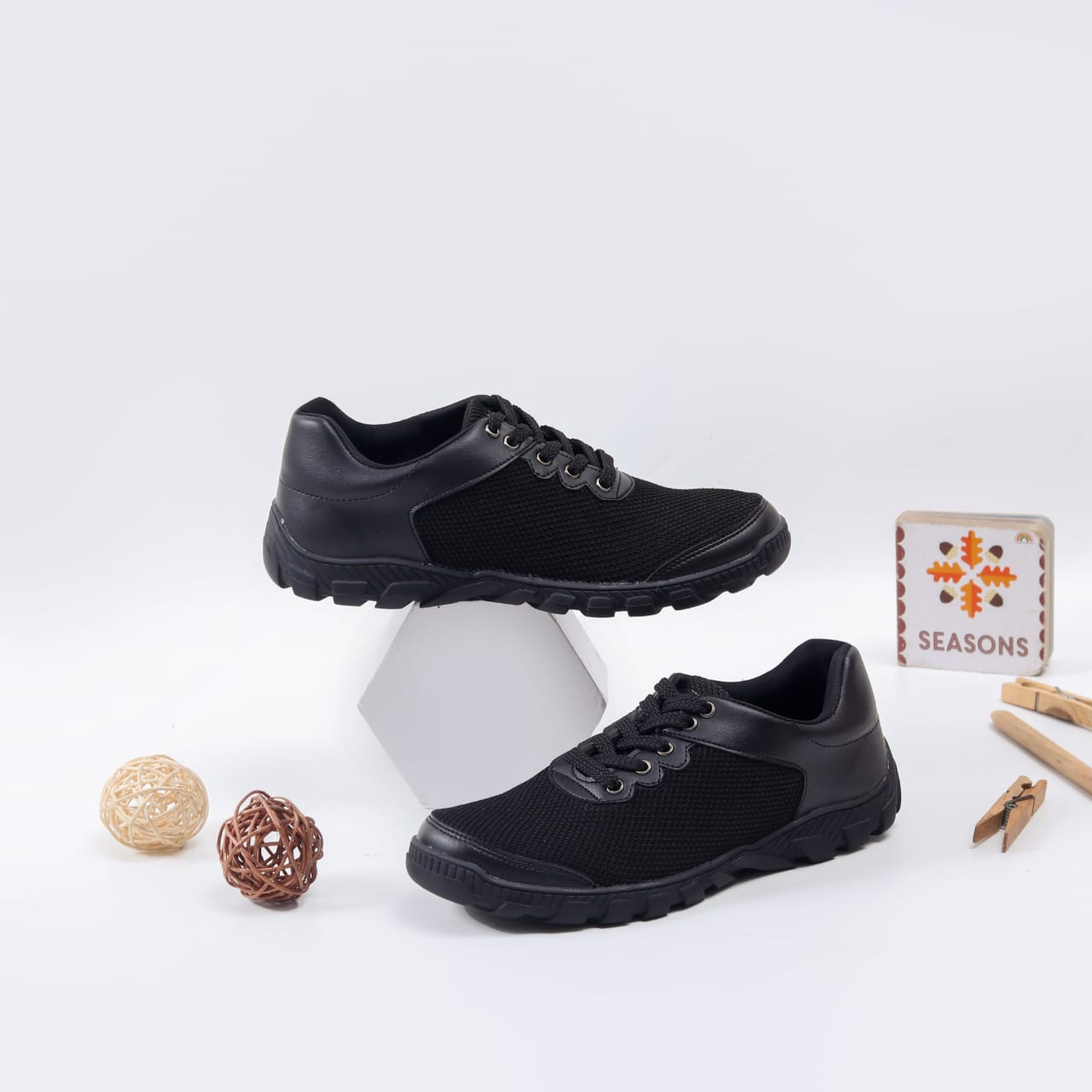 SEPATU SEKOLAH HITAM POLOS FULL BLACK HAYDEN