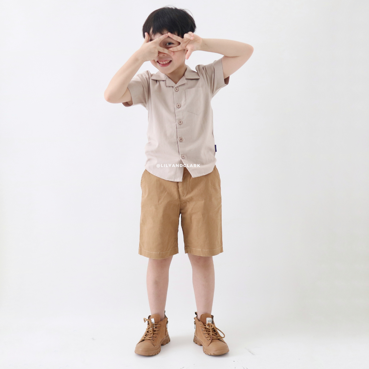 LILY AND CLARK Kemeja Pendek Anak Casual warna Sand KP18-SAND