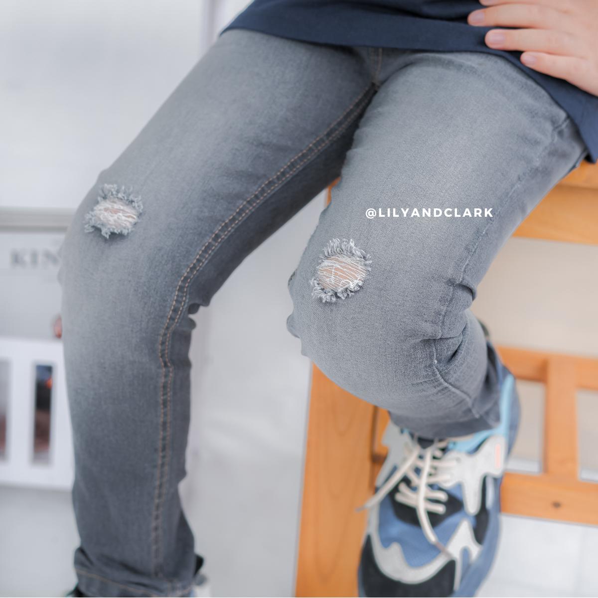 Jeans Panjang Abu JA02