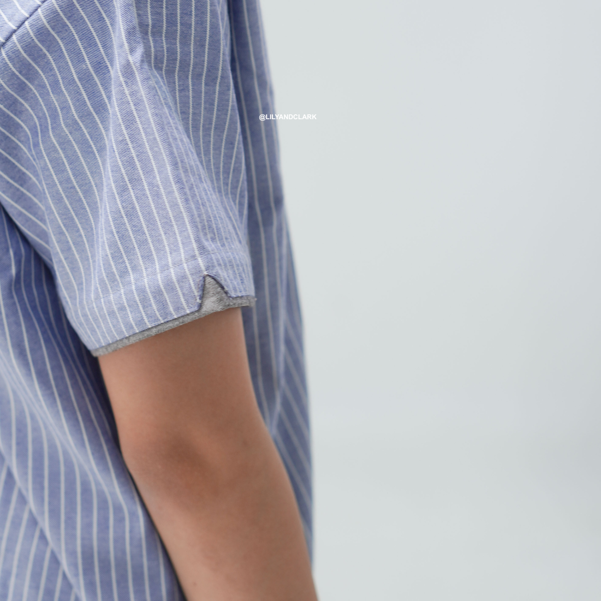 Lily And Clark Kemeja Pendek OXFORD SALUR Warna Biru KP17-BIRU