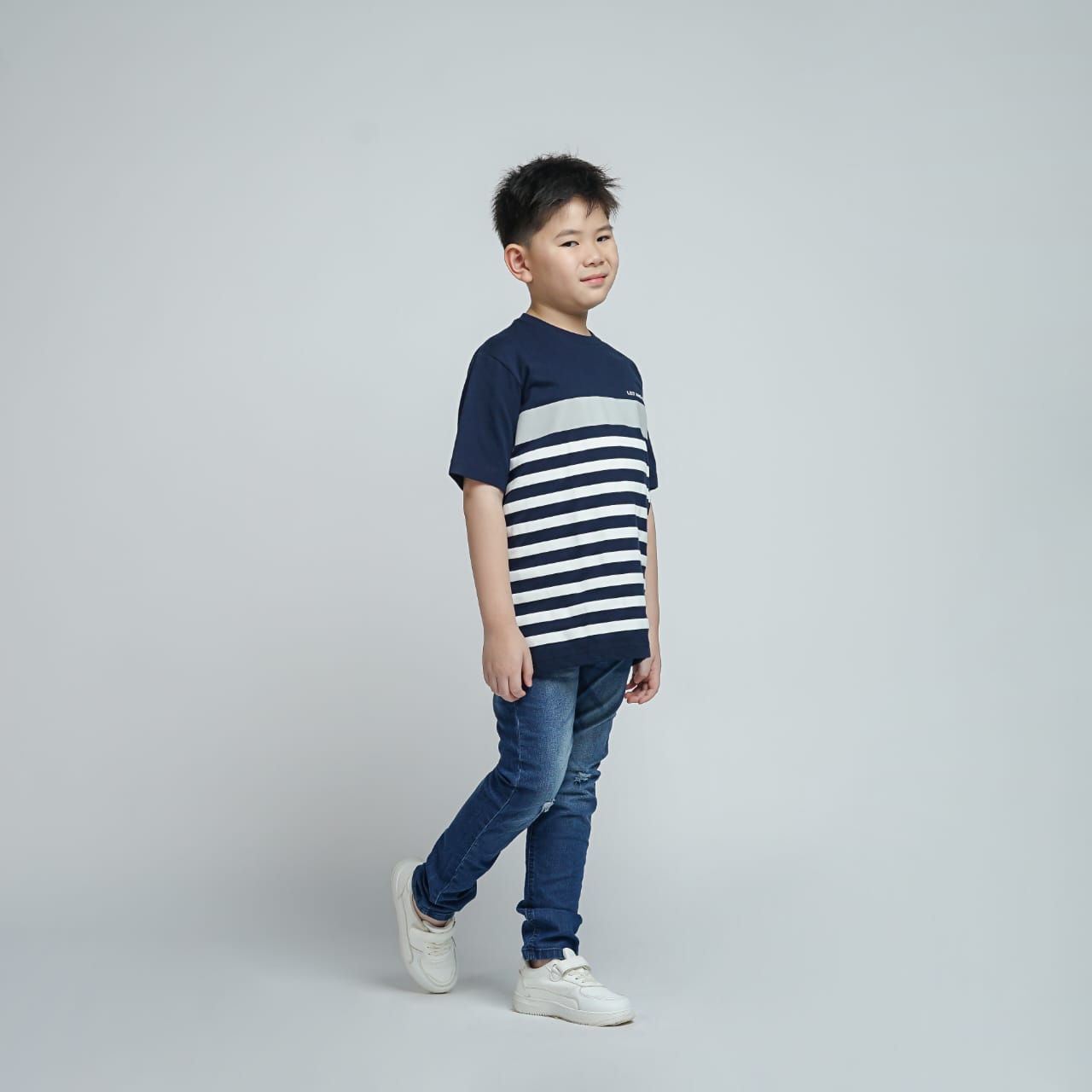 LILY AND CLARK Kaos ANak Laki-laki warna Navy KLC115