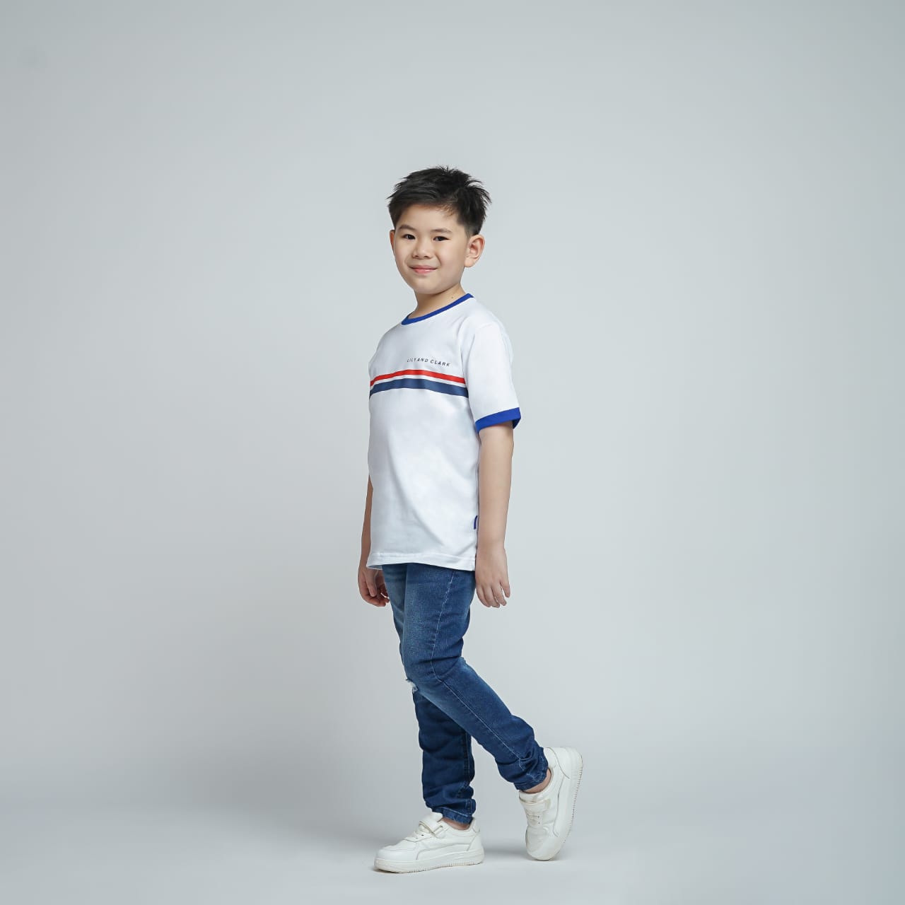 LILY AND CLARK Kaos Anak laki-laki warna Putih dengan detail Garis KLC117