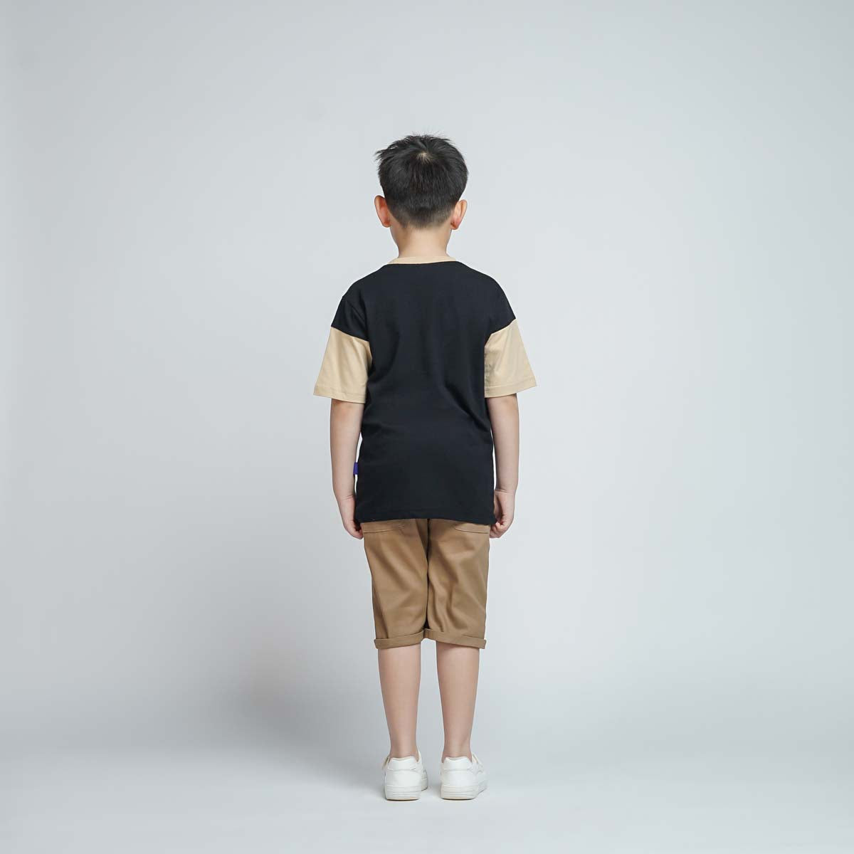 LILY AND CLARK Kaos Anak Laki-Laki warna Hitam Combine Khaky KLC120