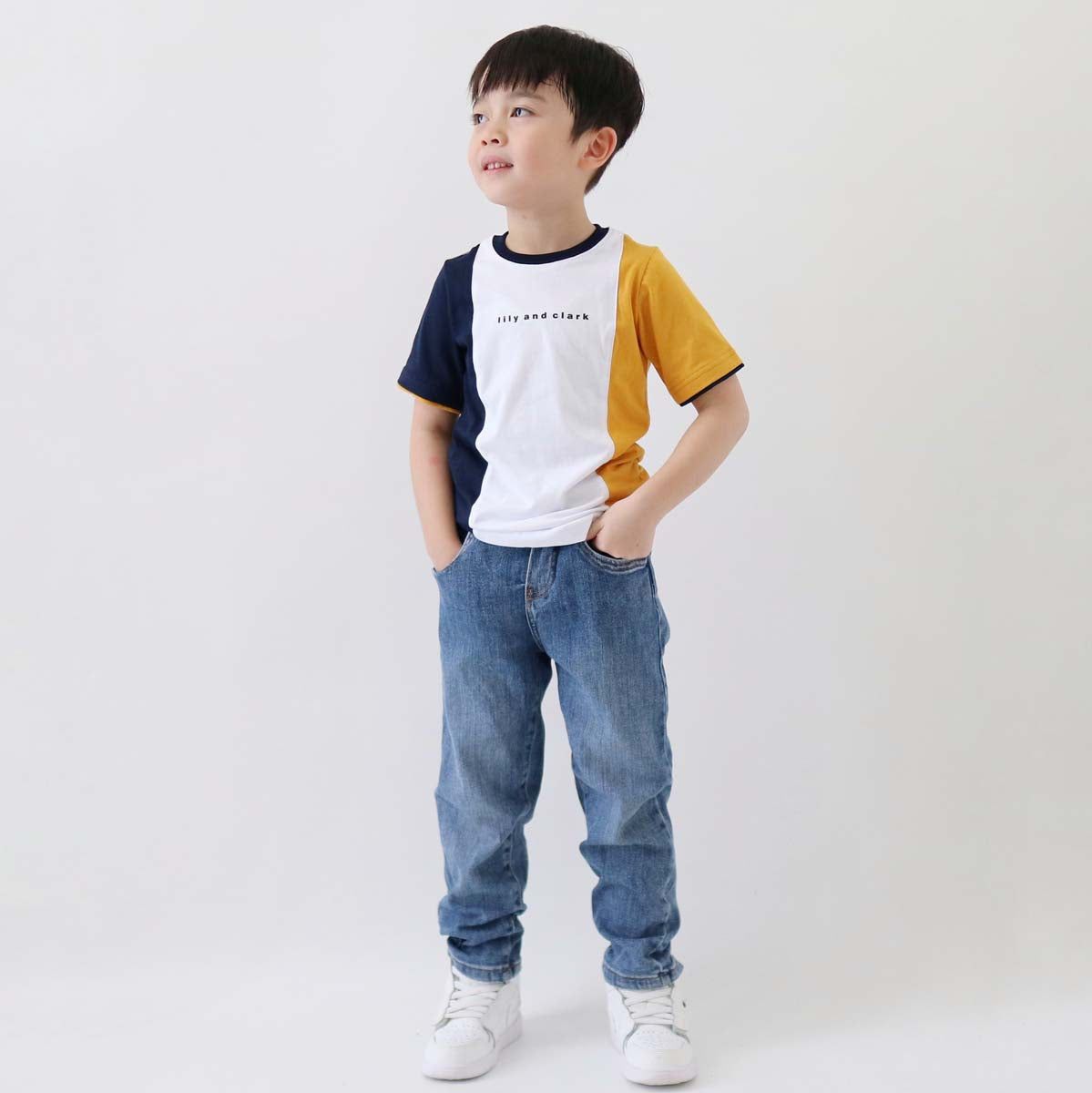 LILY AND CLARK Kaos Anak Laki-Laki Combine Navy, Putih, dan Toffe KLC119
