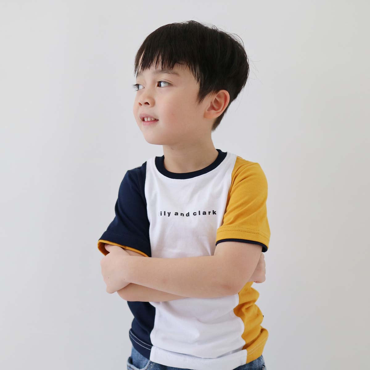 LILY AND CLARK Kaos Anak Laki-Laki Combine Navy, Putih, dan Toffe KLC119