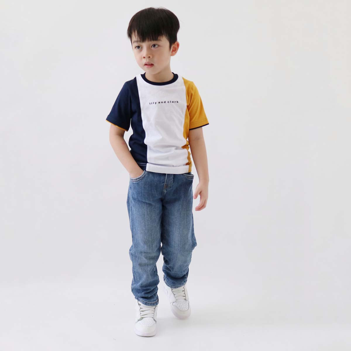 LILY AND CLARK Kaos Anak Laki-Laki Combine Navy, Putih, dan Toffe KLC119