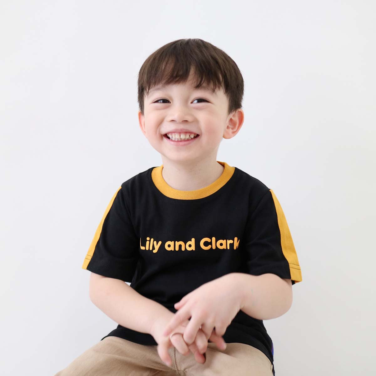 LILY AND CLARK Kaos Anak Laki-Laki warna Hitam Mustard KLC123