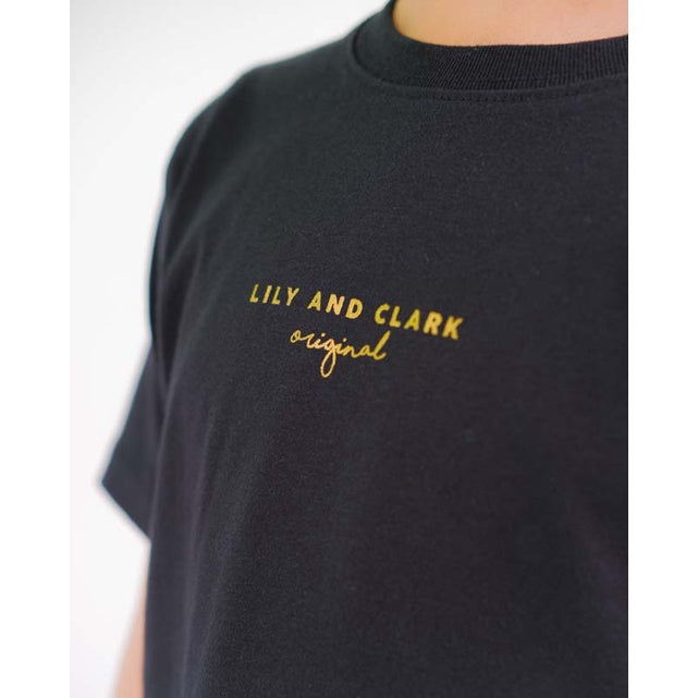 Lily And Clark Kaos Anak Unisex Warna Hitam KLC54