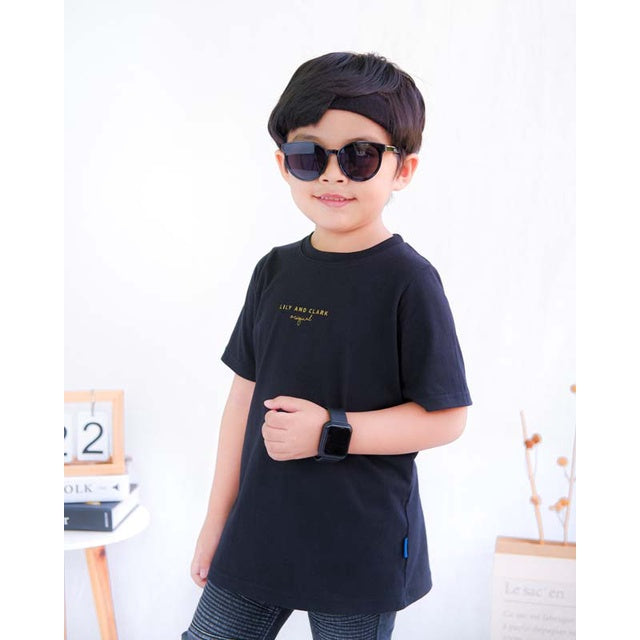 Lily And Clark Kaos Anak Unisex Warna Hitam KLC54