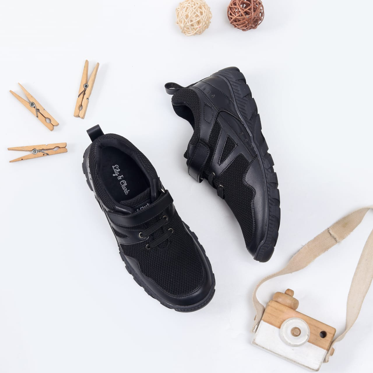 SEPATU SEKOLAH HITAM POLOS FULL BLACK GARVI