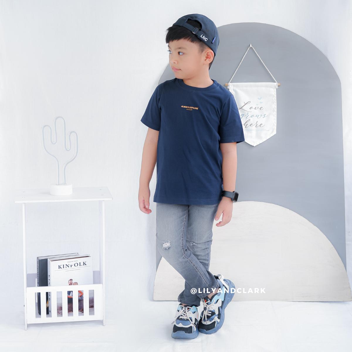 Jeans Panjang Abu JA02