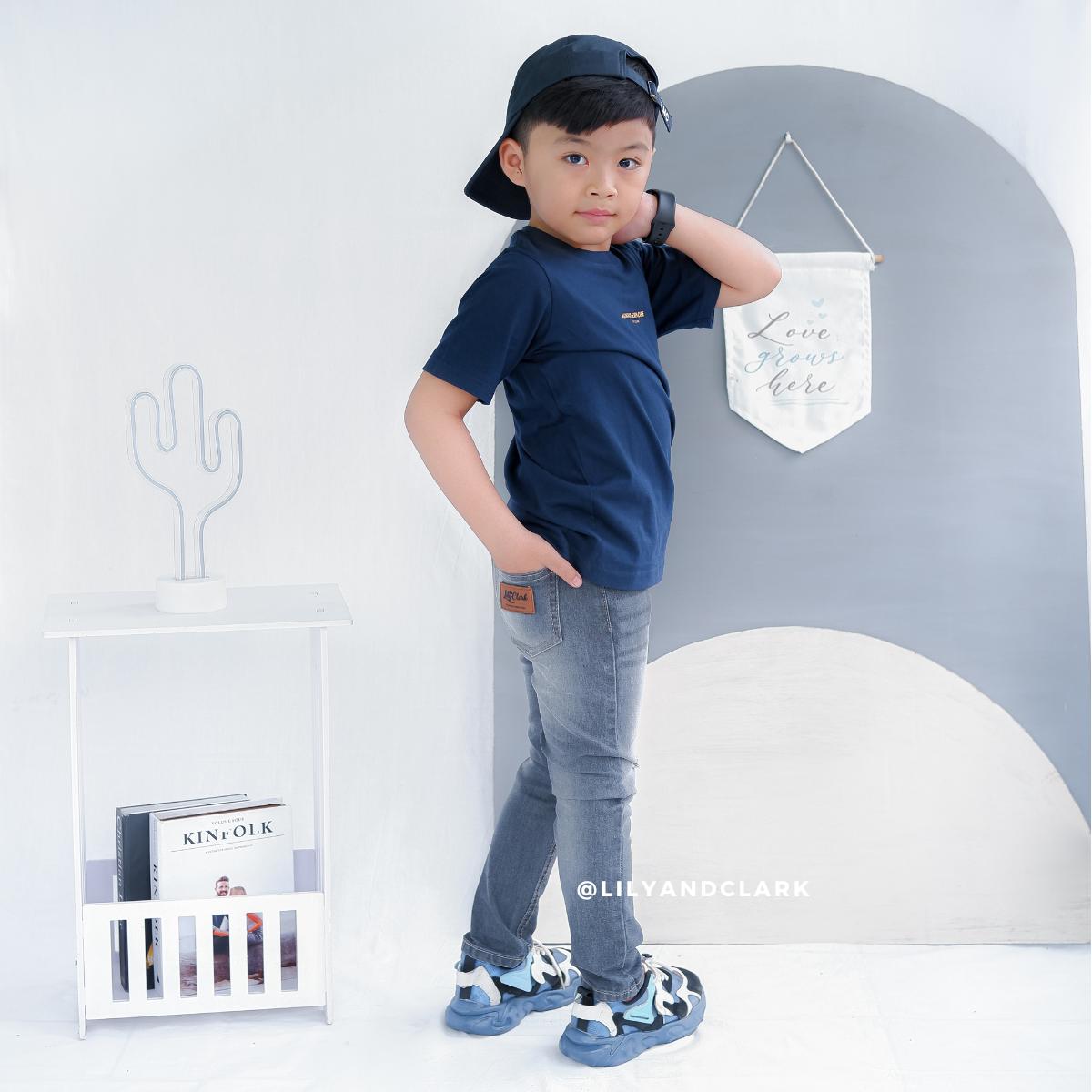 Jeans Panjang Abu JA02