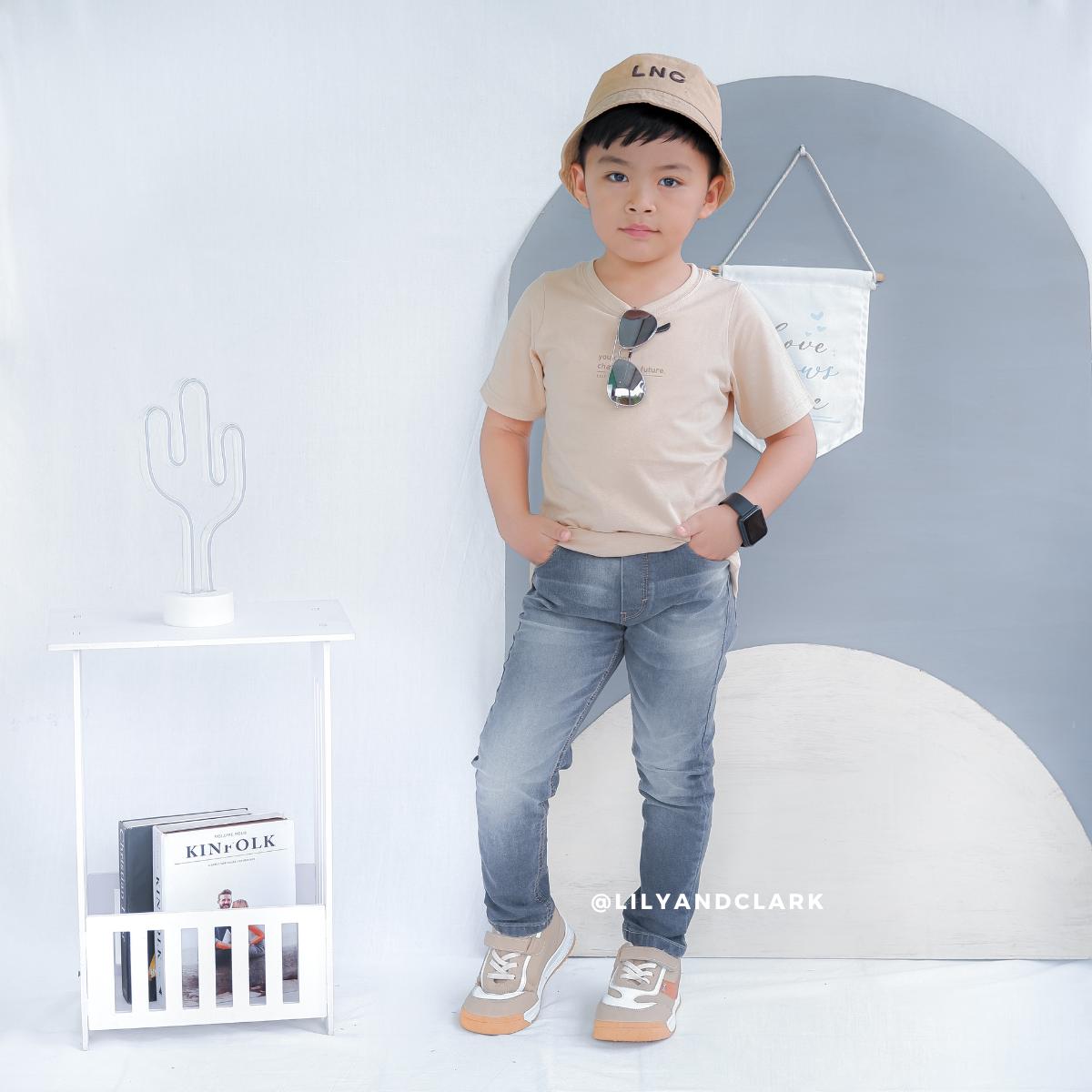 Jeans Panjang Abu JA01