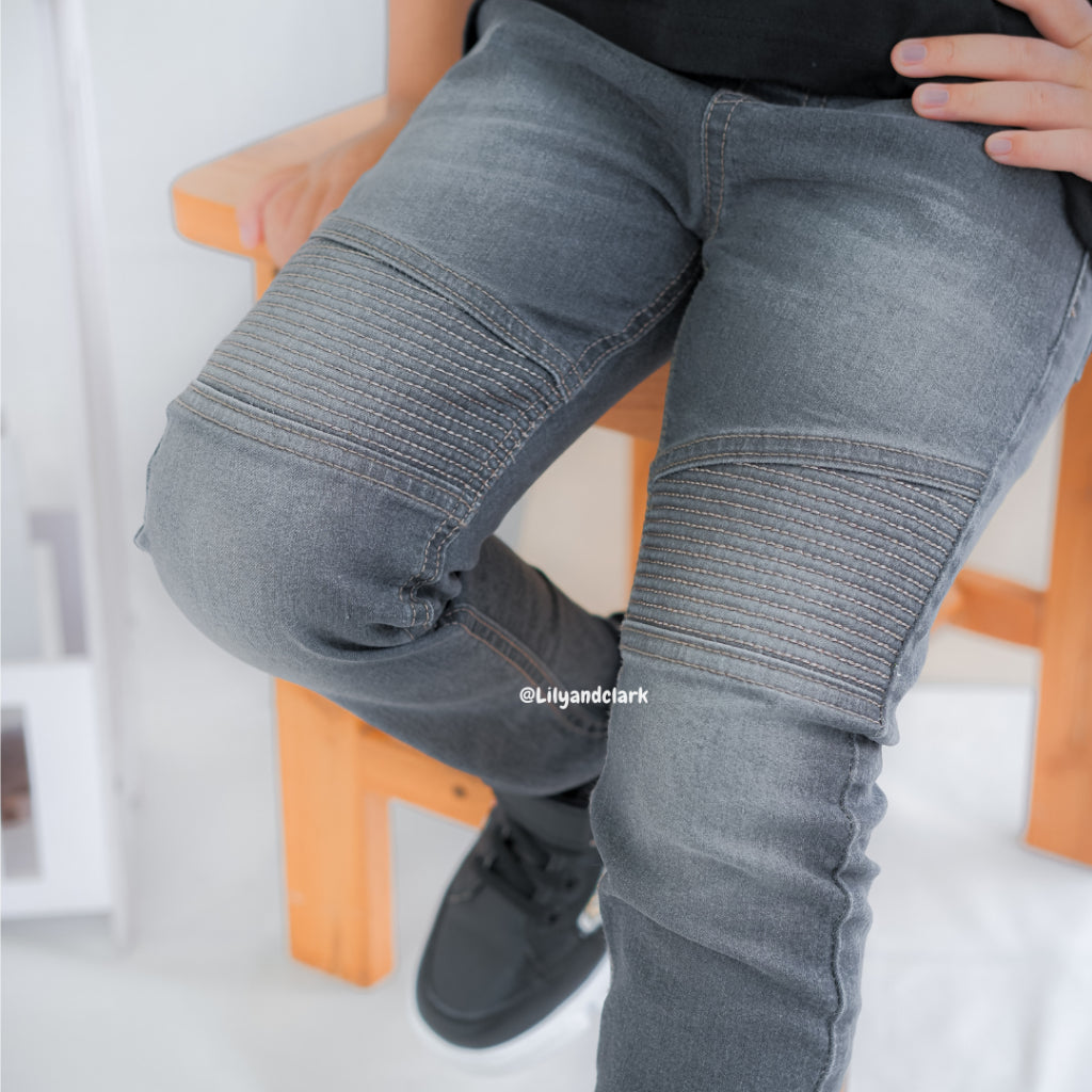 Jeans Panjang Abu JA03