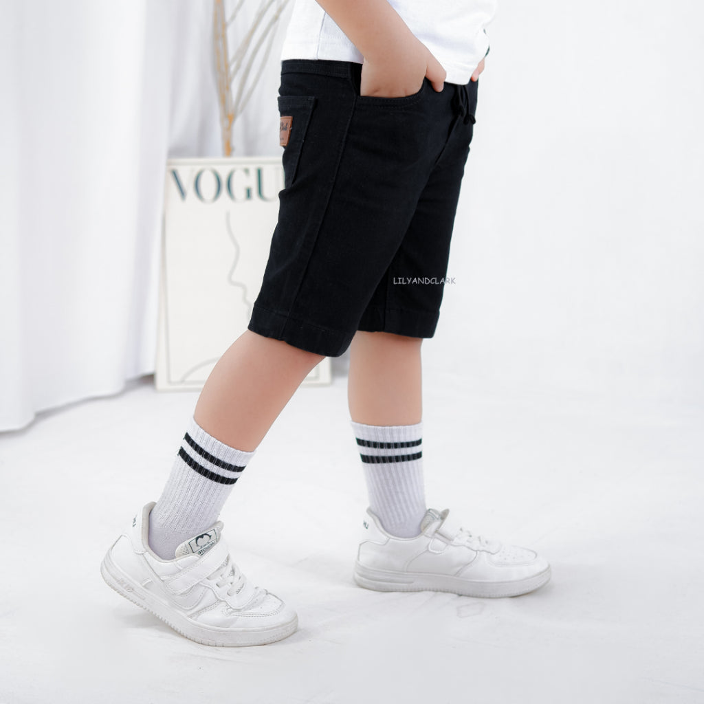 Jeans Pendek Hitam Basic JPB01