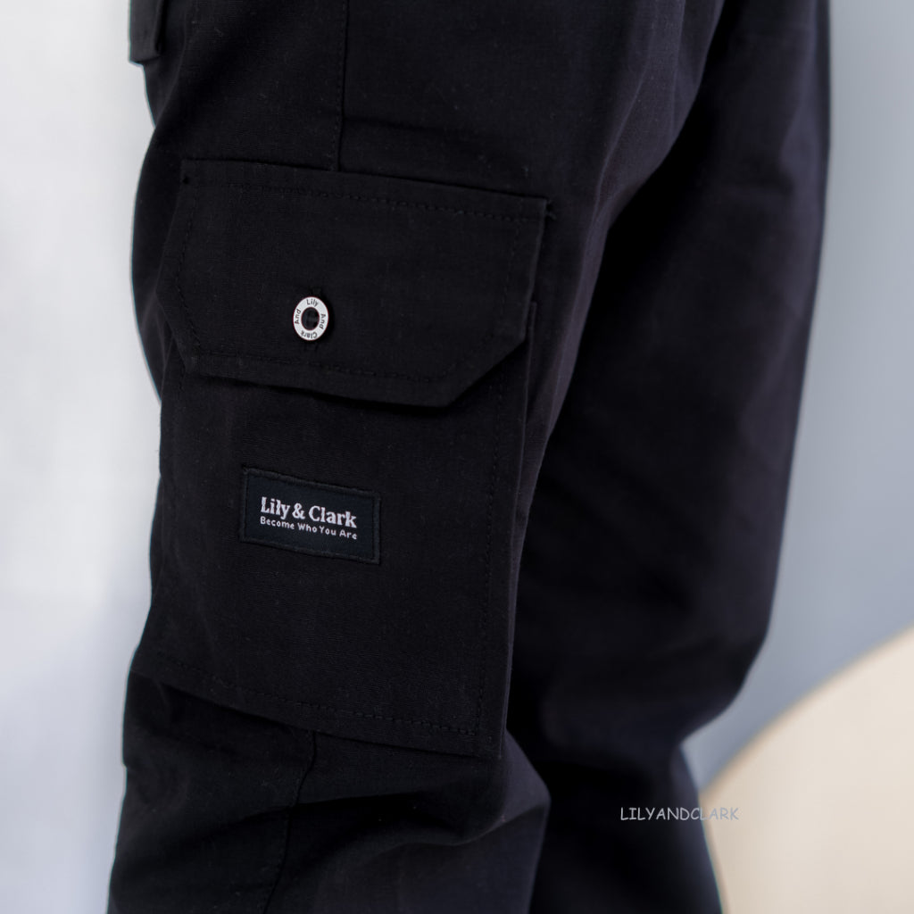Celana Cargo Basic Hitam CA02