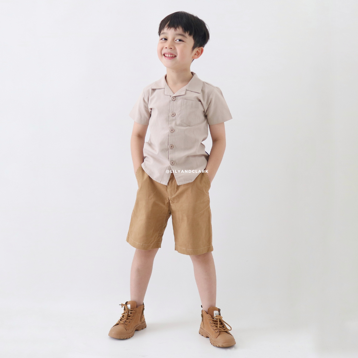 LILY AND CLARK Kemeja Pendek Anak Casual warna Sand KP18-SAND