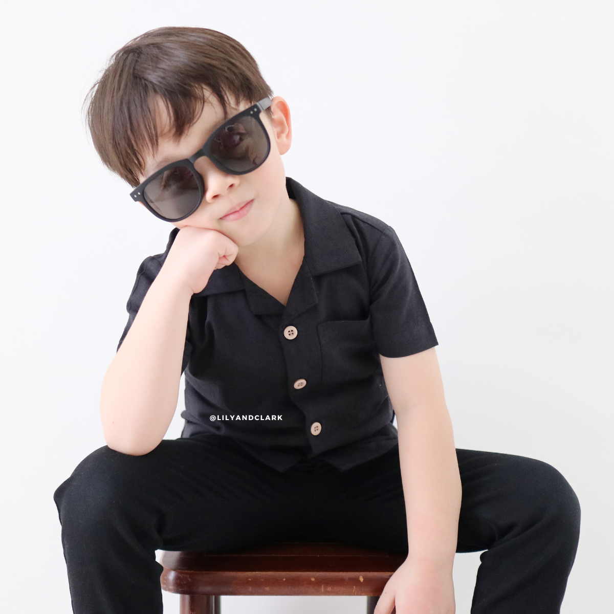 LILY AND CLARK Kemeja Pendek Casual Anak warna Hitam KP18-HITAM