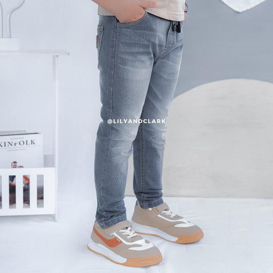 Jeans Panjang Abu JA01