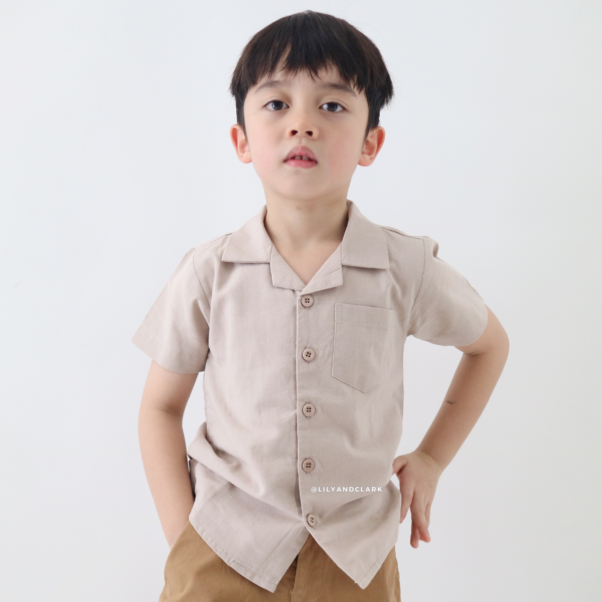 LILY AND CLARK Kemeja Pendek Anak Casual warna Sand KP18-SAND
