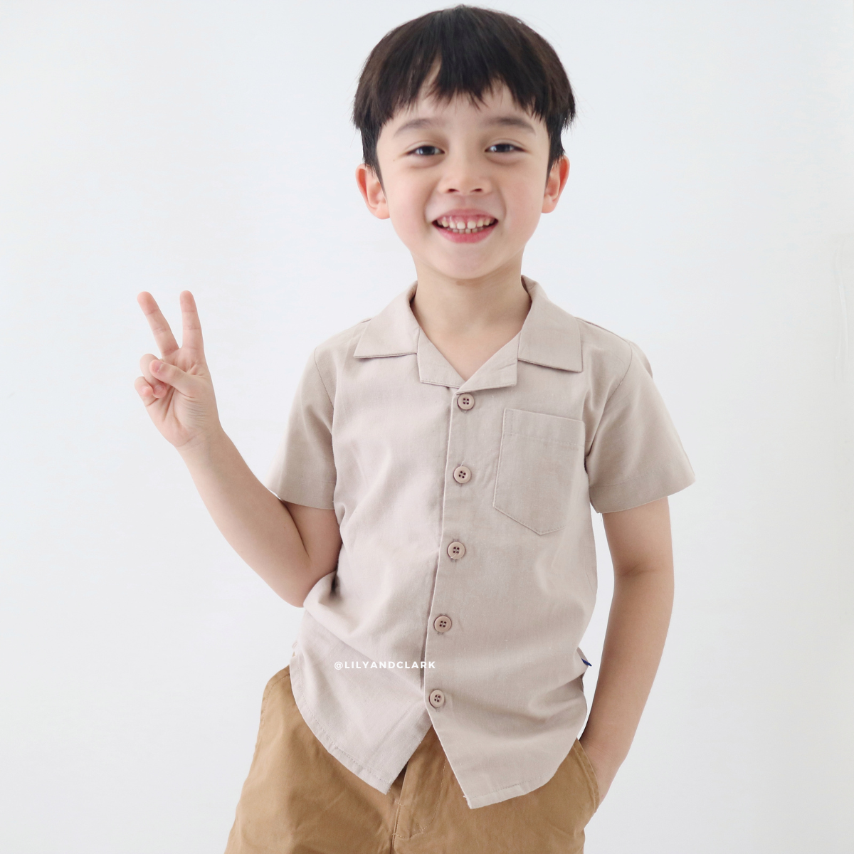 LILY AND CLARK Kemeja Pendek Anak Casual warna Sand KP18-SAND