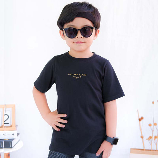 Lily And Clark Kaos Anak Unisex Warna Hitam KLC54