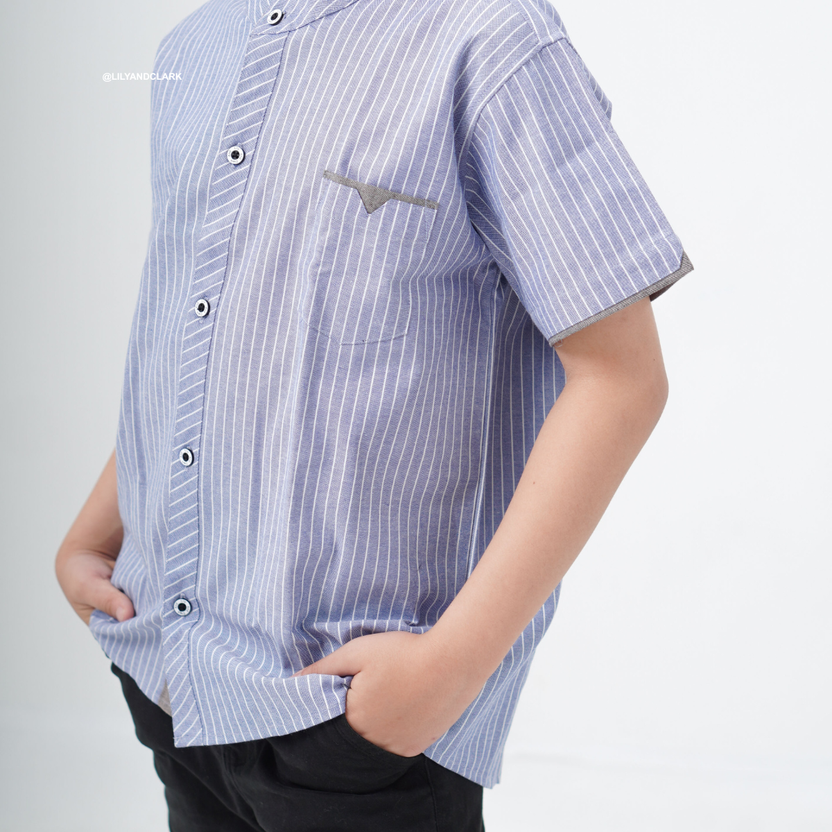 Lily And Clark Kemeja Pendek OXFORD SALUR Warna Biru KP17-BIRU