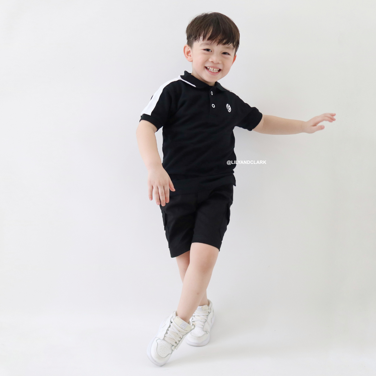 Lily And Clark Celana Cargo Chino Pendek CGP02 Hitam