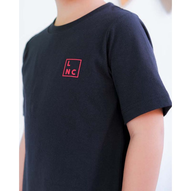 Lily And Clark Kaos Anak Unisex Warna Hitam KLC51