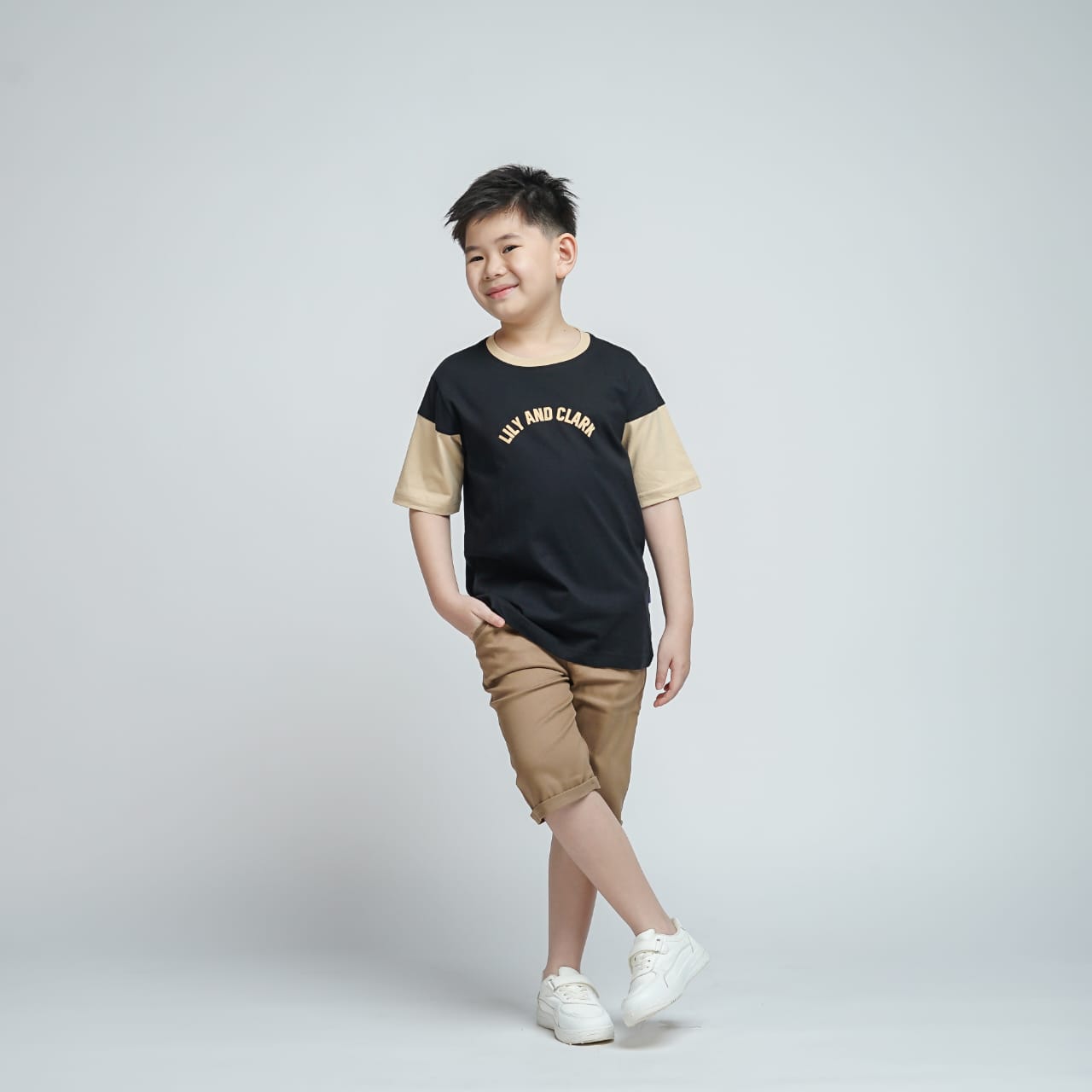 LILY AND CLARK Kaos Anak Laki-Laki warna Hitam Combine Khaky KLC120