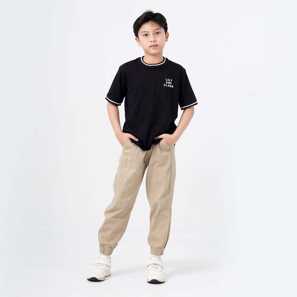 Lily And Clark Kaos Anak Unisex RIB SALUR Warna Hitam-KLC131-HITAM