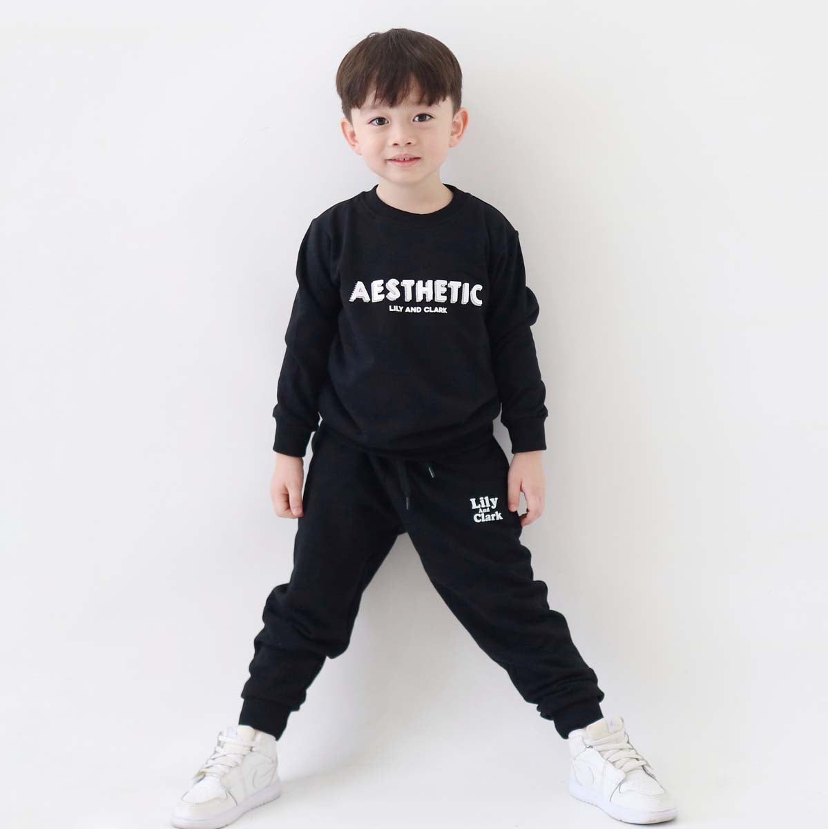 Lily And Clark Sweater Anak Unisex Warna Hitam - ST33-HITAM