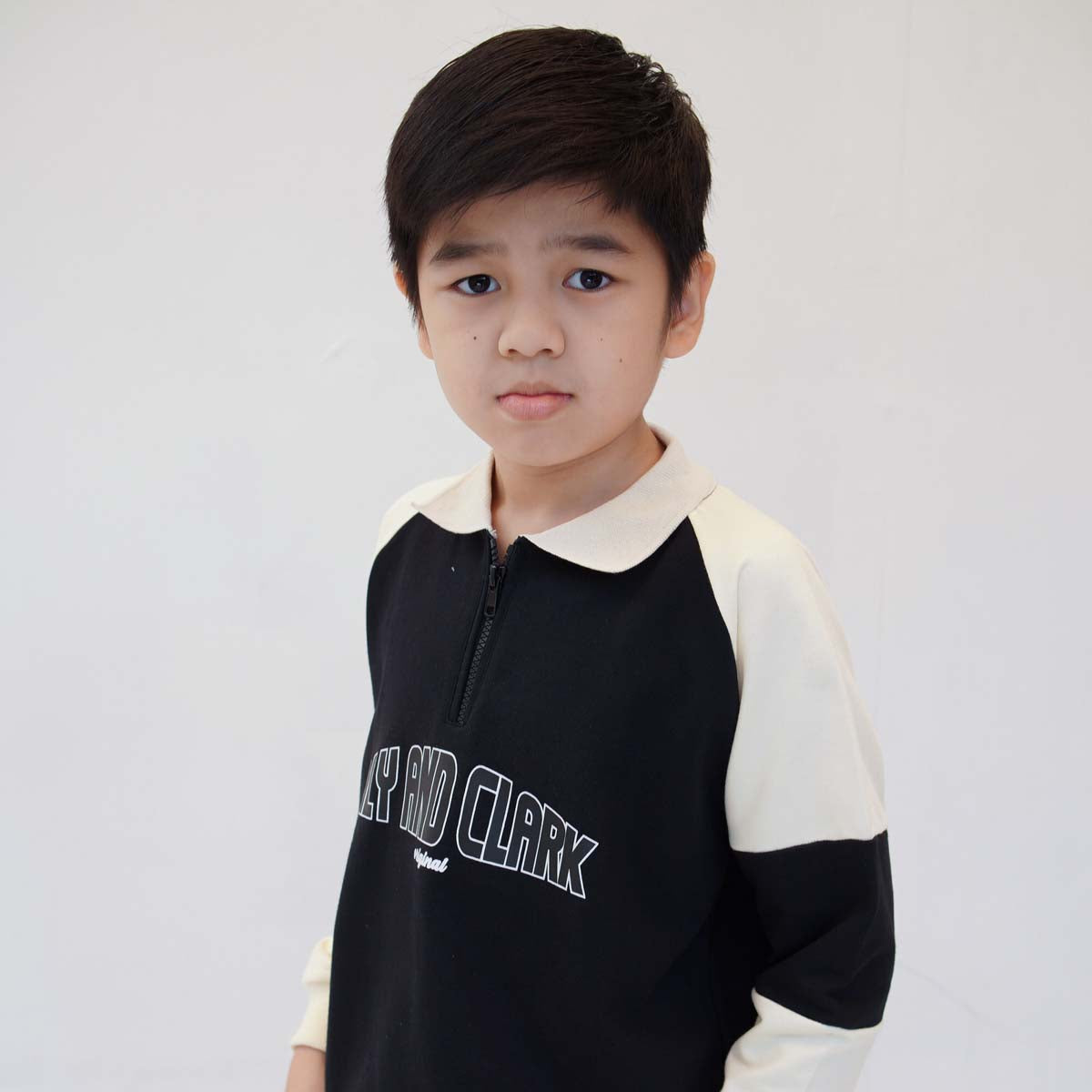 Lily And Clark Sweater Half Zip Anak Warna Hitam - SHZ02-HITAM